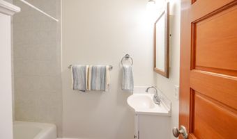 1220 W Kuiaha Rd, Haiku, HI 96708