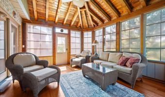 1928 N Ridge Ave, Arlington Heights, IL 60004