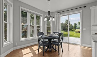 5644 N SUMMERLAND Dr, Appleton, WI 54913