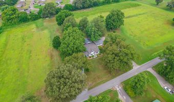 153 County Farm Rd, Alamo, TN 38001