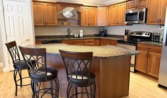 36 Kathryn Ln, Bangor, ME 04401