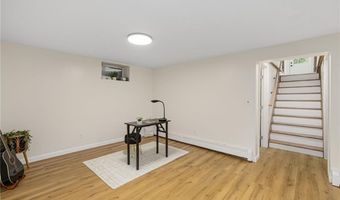 461 River Rd, Lincoln, RI 02865
