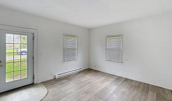 204 MAIN Ave, Matherville, IL 61231