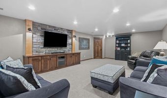 W5982 STRAWFLOWER Drive, Appleton, WI 54915