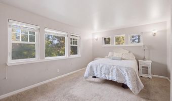 1374 NW Fort Clatsop St, Bend, OR 97703