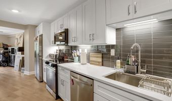 205 YOAKUM Pkwy 314, Alexandria, VA 22304