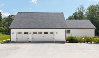 1380 Cronic Town Rd, Auburn, GA 30011