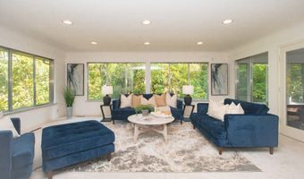 1365 Chalmers Dr, Ann Arbor, MI 48104