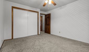 1022 E CAPITOL Dr, Appleton, WI 54911