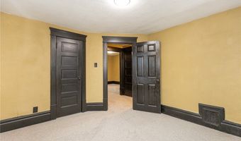 258 Oberlin Ct, Akron, OH 44311