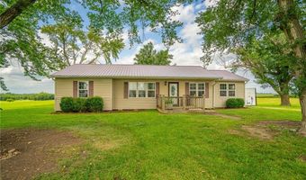 9012 NW State Route 52 Hwy, Amoret, MO 64722