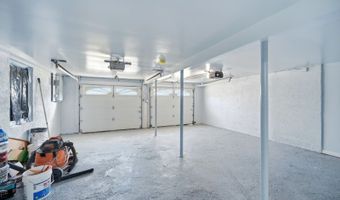 4 Rainbow Trl, Alloway, NJ 07422