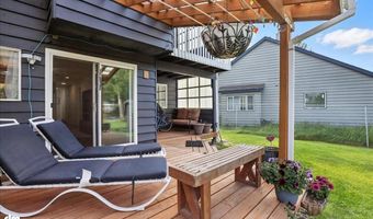 9112 Lakehurst Dr, Anchorage, AK 99502