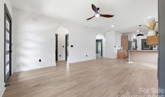 1033 Martin Luther King Jr Dr, Albemarle, NC 28001