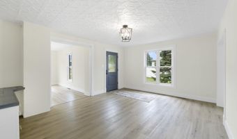 719 E 7th St, Auburn, IN 46706