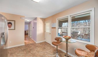 32 Foxberry Dr, Arden, NC 28704