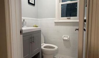 3720 Division Rd, East Greenwich, RI 02818