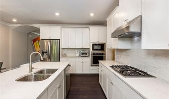 1616 Prestwick Ln, Dunwoody, GA 30338
