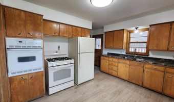 1205 Maple St, Atlantic, IA 50022