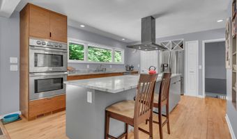 1870 POPLAR Rd, Annapolis, MD 21401