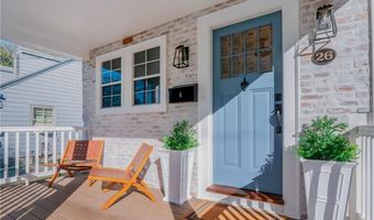 26 Vernon Ave, Newport, RI 02840