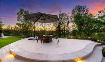 8125 E Oxley Ct, Anaheim, CA 92808