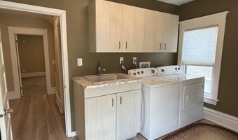 501 S DAKOTA St, Aberdeen, SD 57401