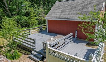 3 Sundale Rd, Cranston, RI 02921