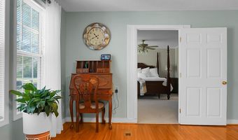 274 Rae Ln, Bonneau, SC 29431