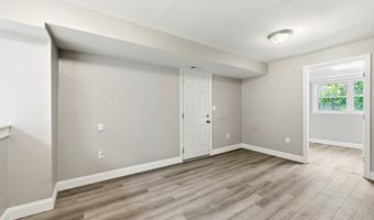 1185 Bay Rd, Amherst, MA 01002