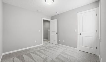 18738 Eisley Cv, Auburn, IN 46706