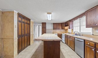 821 Penny Rd, Angier, NC 27501