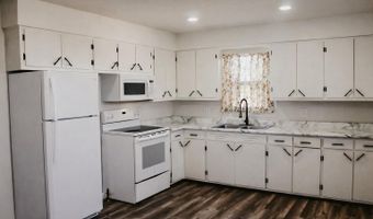 502 Bunch Ave, Ava, MO 65608