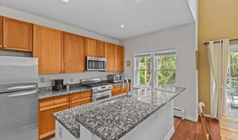 30 Eastman Farm Rd 30, Burlington, VT 05408