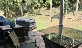 746 Tinder Box Ct, Boiling Springs, SC 29349