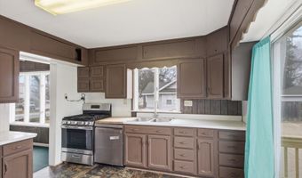430 Bridge Ave, Alma, MI 48801
