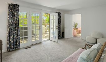 58 Knollwood Ln, Darien, CT 06820
