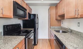 815 KING St 4A, Alexandria, VA 22314