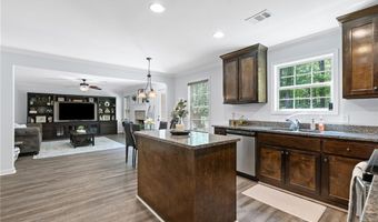 165 6th St, Auburn, GA 30011