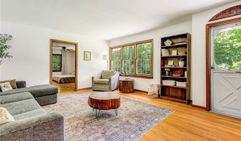 476 Cherry Hill Dr, Aylett, VA 23009