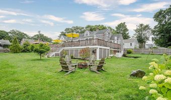 50 Cole St, Jamestown, RI 02835