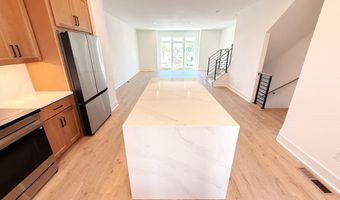 33 LOWER SERVICE Ct NW, Washington, DC 20001
