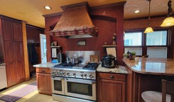 1230 N SUPERIOR St, Antigo, WI 54409