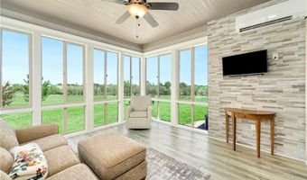 15006 Leavenworth Rd, Basehor, KS 66007