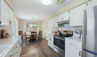 500 Greenbriar Blvd, Auburn, IN 46706