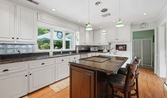 188 Great Plain Rd, Danbury, CT 06811