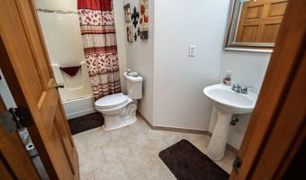 24352 State Highway Ee, Aurora, MO 65605