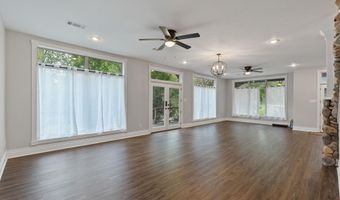 100 Plantation Ln, Batesville, AR 72501