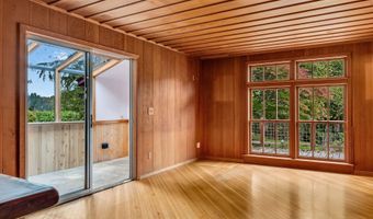 44072 Anderson Ln, Astoria, OR 97103