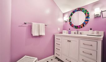831 Robin Rd, Amherst, NY 14228